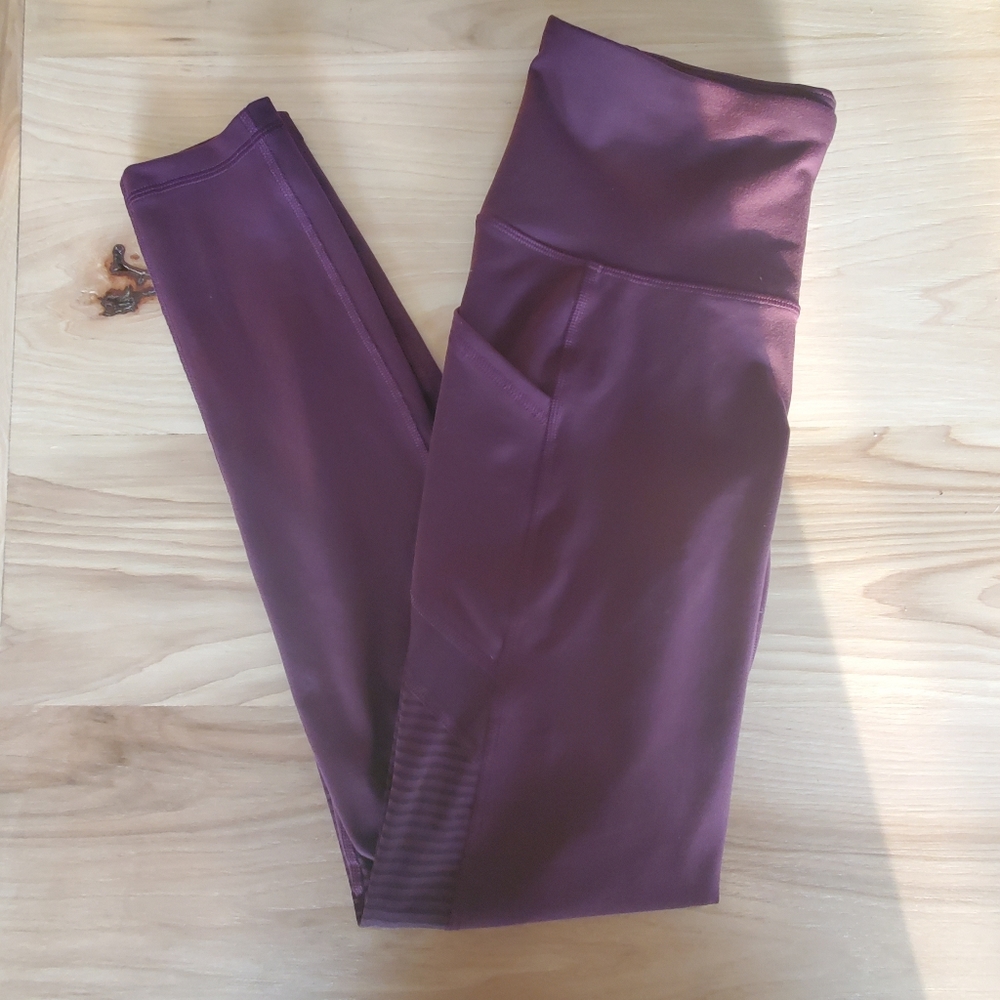 Old Navy plum high waist go dry workout leggings with mesh side panels